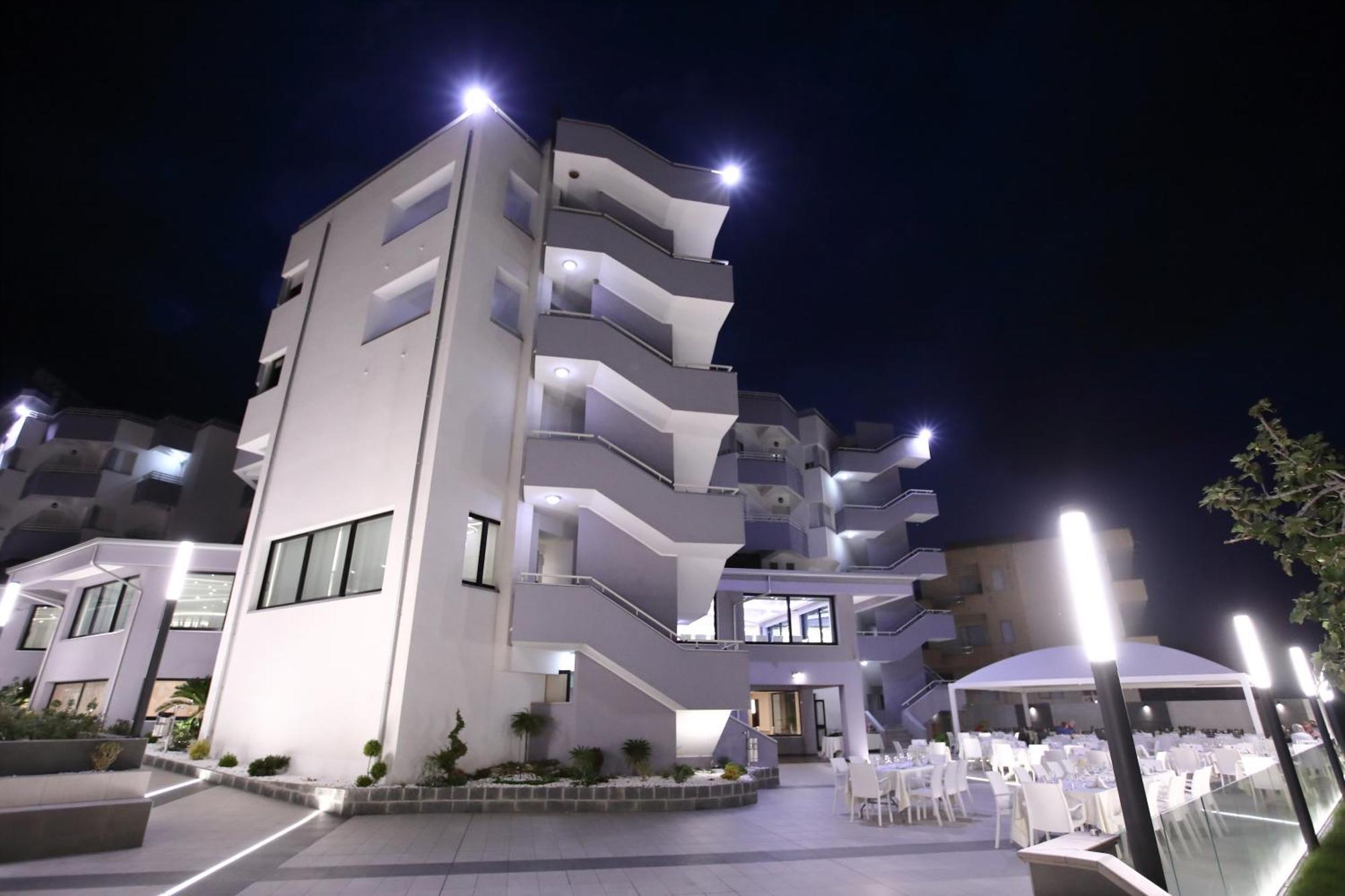 Hotel Melissa Torre Melissa Bagian luar foto
