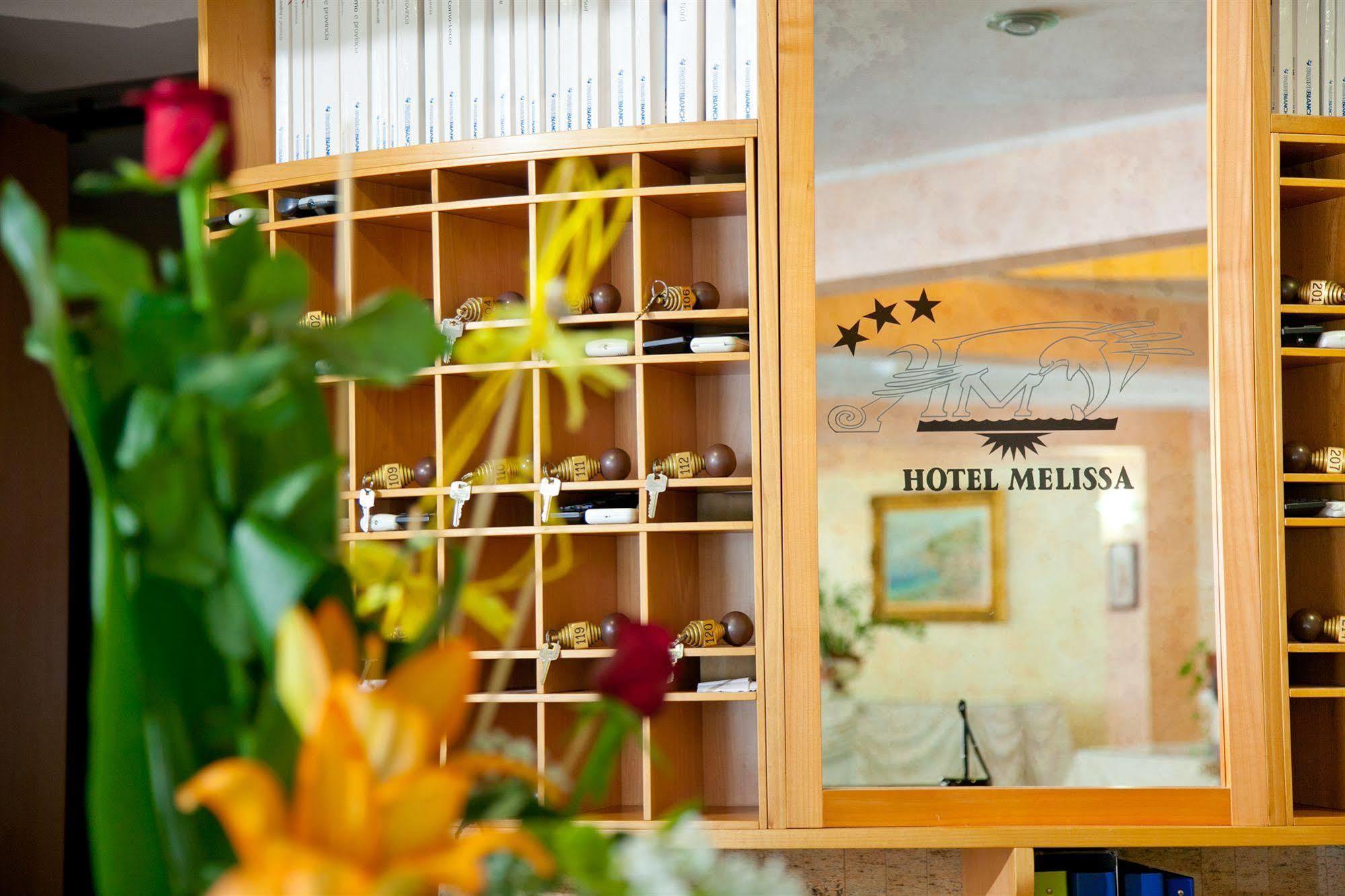 Hotel Melissa Torre Melissa Bagian luar foto